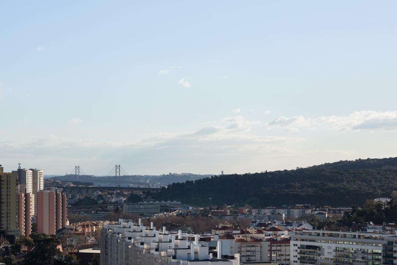 Skyscraper Riverview Lisbon With Indoor Pool Extérieur photo