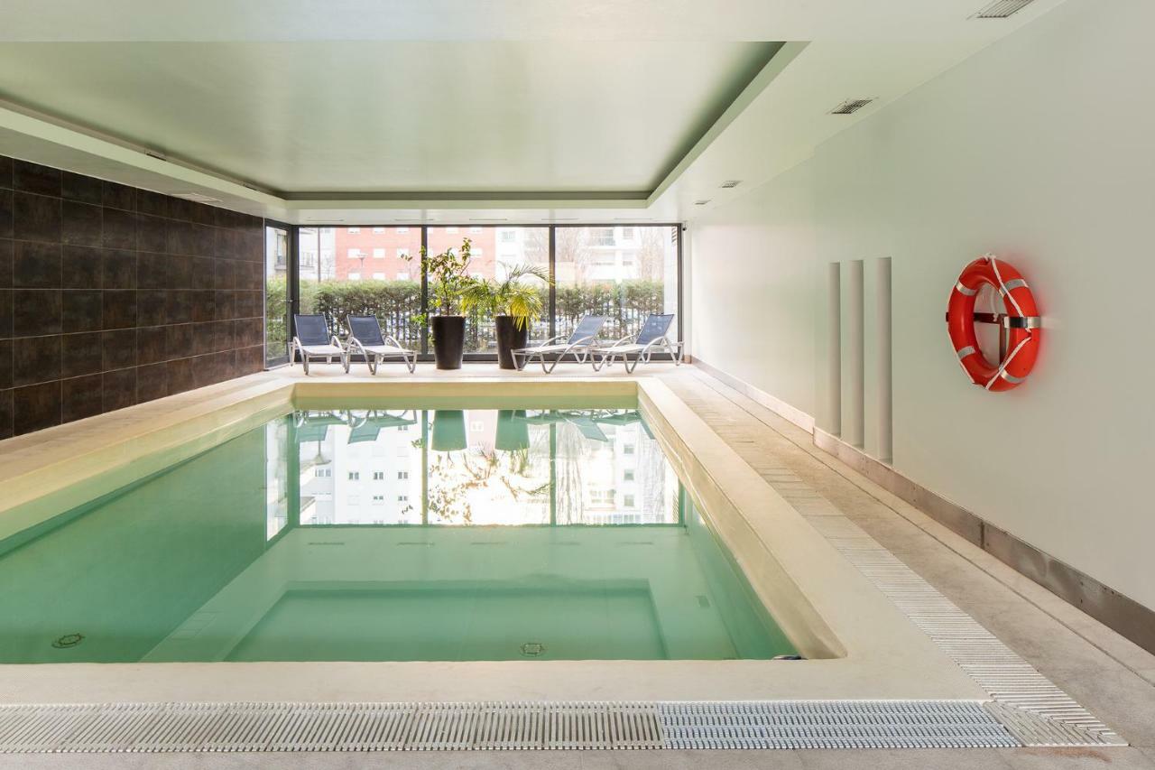 Skyscraper Riverview Lisbon With Indoor Pool Extérieur photo